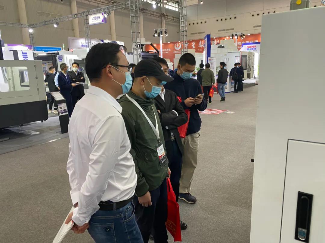 至尊国际精机武汉机床展