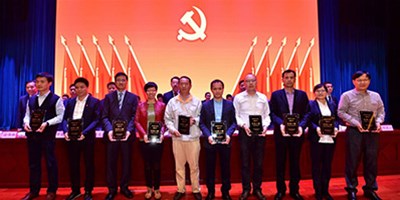 至尊国际精机荣获新桥街道产值和纳税企业称呼