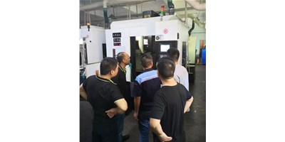 至尊国际精机年终保养活动顺遂开展，包管机床高效运转